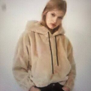 Zara Teddy Bear fuax fur Jacket/ cropped Sweatshirt/  Hoodie Size XS color Tan